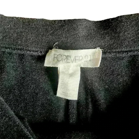 Forever 21 Mini Skater Skirt - Picture 2 of 3